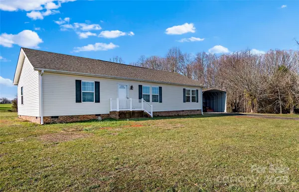 1179 Kaitlyn DR, Boonville, NC 27011