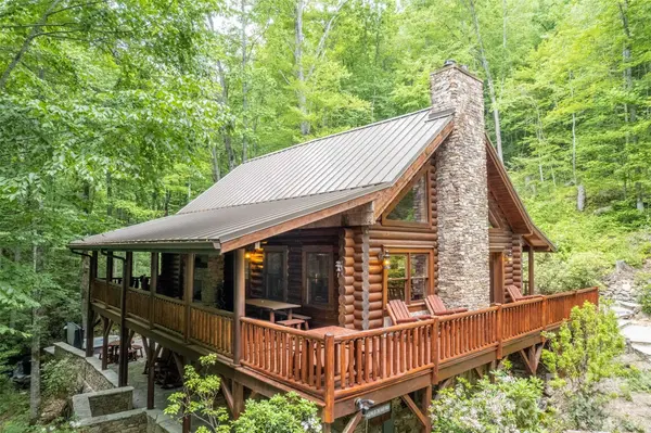 543 Bear Track DR,  Tuckasegee,  NC 28783