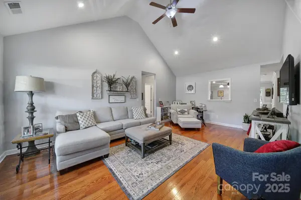 2045 Roadrunner RD, Clover, SC 29710
