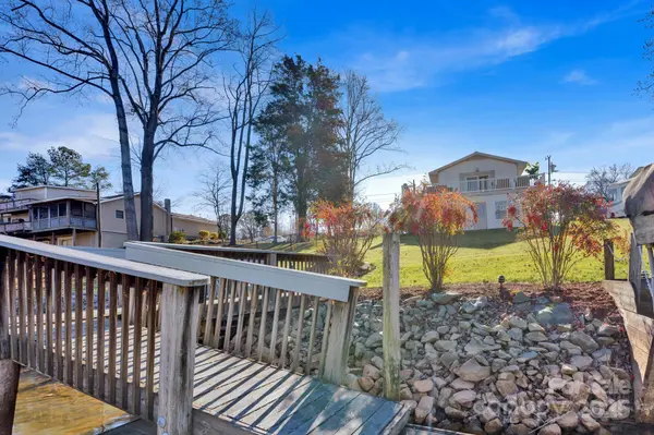 130 Marina LN, Mooresville, NC 28117