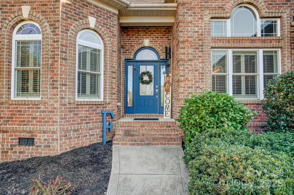2444 Shiny Leaf DR, Denver, NC 28037