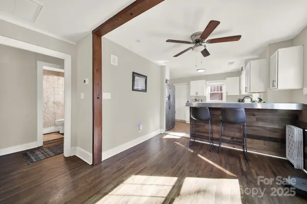 3120 Mathis DR, Charlotte, NC 28208