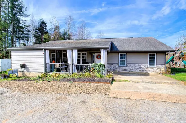 60 Twin Elm Knoll, Hendersonville, NC 28792