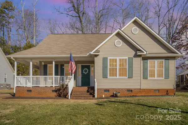 409 Chinaberry DR, China Grove, NC 28023