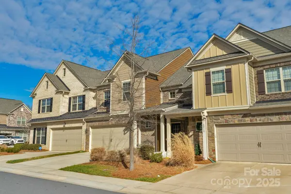 6014 Cadence LN, Fort Mill, SC 29707