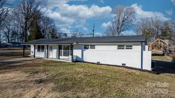 1922 Marigold LN SE, Hudson, NC 28638