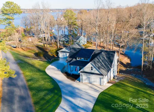 7476 Point ST,  Denver,  NC 28037
