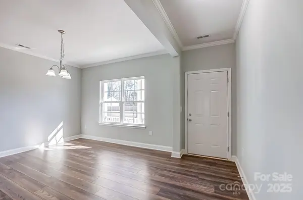 5107 Lakeview RD, Charlotte, NC 28216