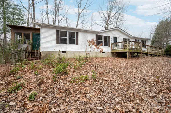 242 Breezy Mountain LN, Mills River, NC 28759