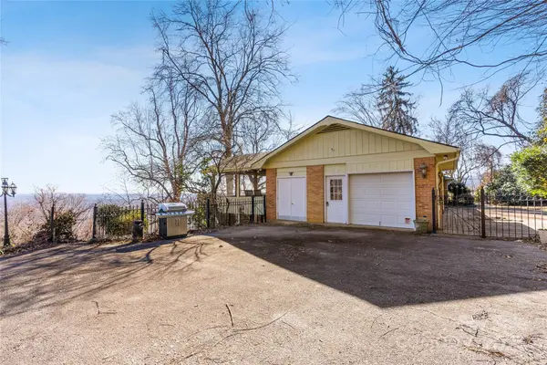 135 Valley View LN, Tryon, NC 28782
