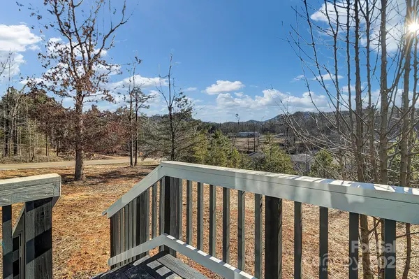 24 Buck Ridge DR, Marion, NC 28752
