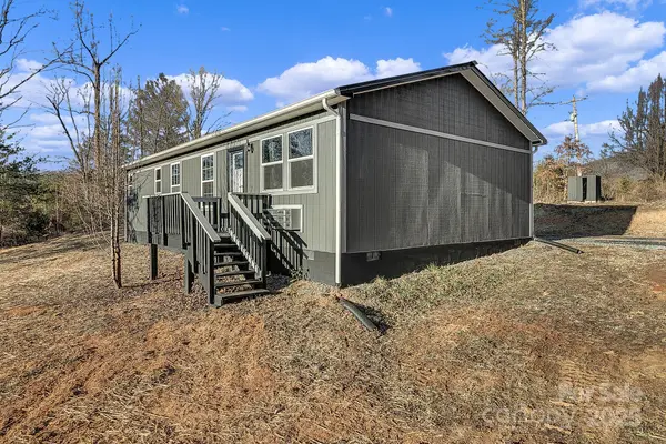 24 Buck Ridge DR, Marion, NC 28752