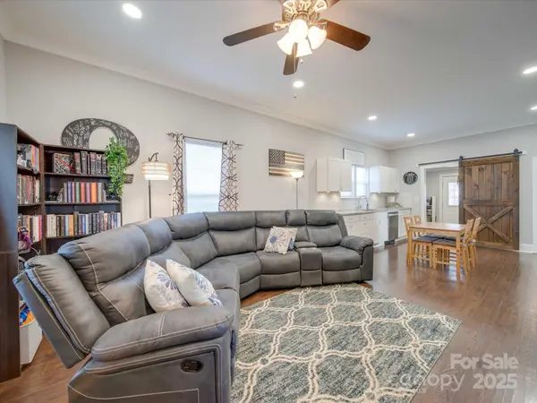 17 Walnut ST, China Grove, NC 28023