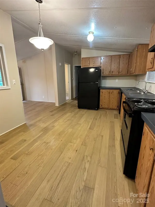 205 Westwood AVE, Swannanoa, NC 28778
