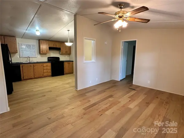 205 Westwood AVE, Swannanoa, NC 28778