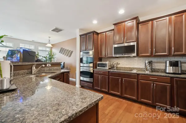 9913 Kings Parade BLVD Charlotte, NC 28273
