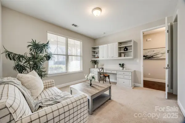 11241 Black Brant LN, Charlotte, NC 28278