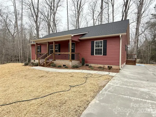 1006 Scout Cabin RD, Kershaw, SC 29067