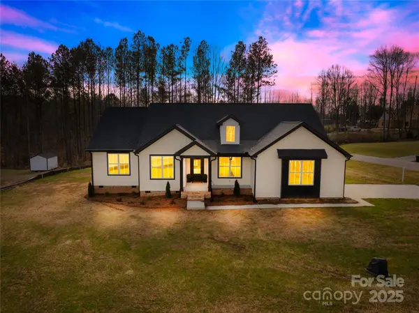 4011 Brandy Creek CT, Clover, SC 29710