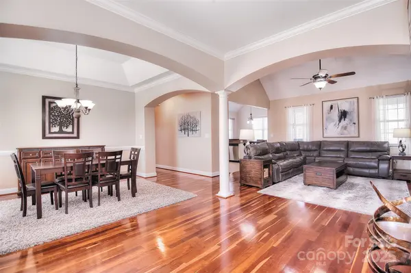 102 W Vista View PL, Mooresville, NC 28117