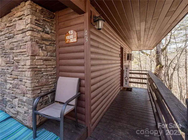 153 Blue Ridge Pkwy, Bryson City, NC 28713