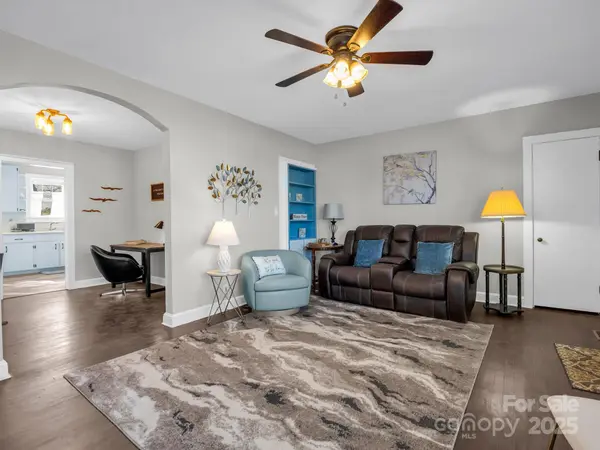 43 Montview CIR, Brevard, NC 28712