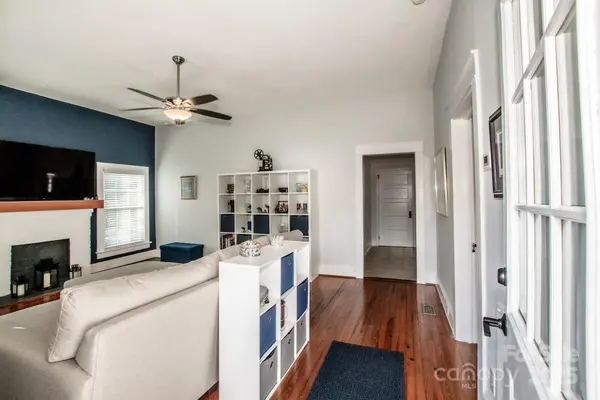 243 E Catawba AVE Mooresville, NC 28115