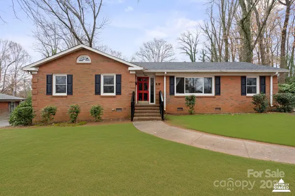 2044 Birchcrest DR, Charlotte, NC 28205