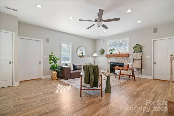 121 Easter LN Davidson, NC 28036