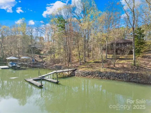 171 Agnew RD,  Mooresville,  NC 28117