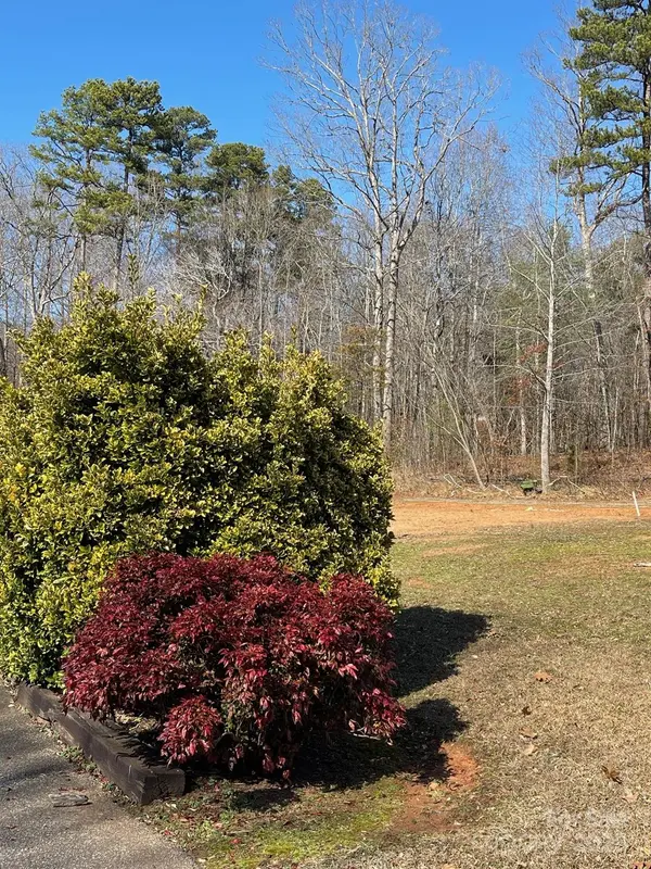 2651 10th Avenue LN NE, Hickory, NC 28601