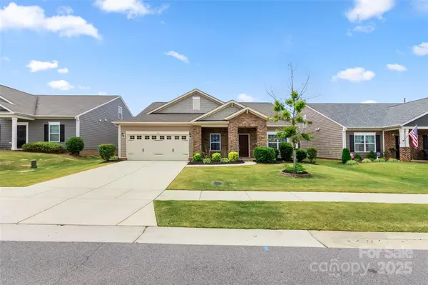 174 Glastonbury DR, Mooresville, NC 28115