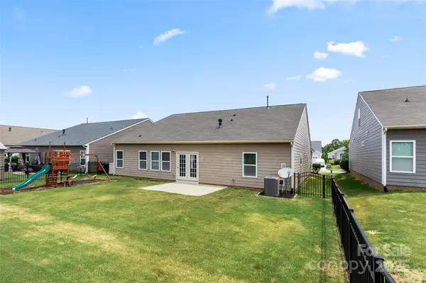 174 Glastonbury DR, Mooresville, NC 28115