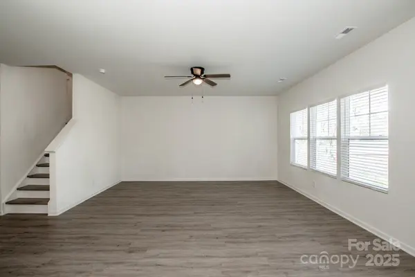 955 General Hoke DR, Lincolnton, NC 28092