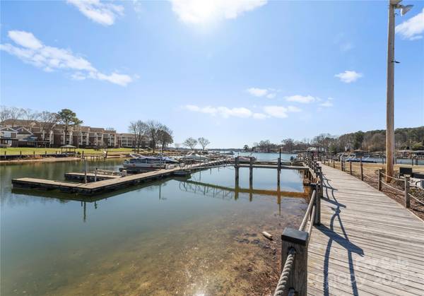 18409 Harborside DR Cornelius, NC 28031