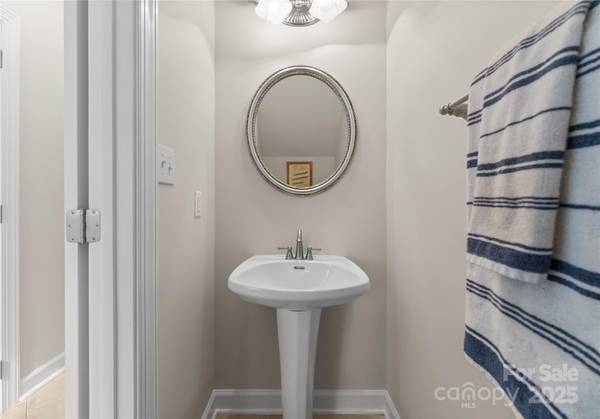 18409 Harborside DR Cornelius, NC 28031