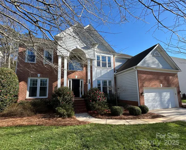 2715 Peverell LN, Charlotte, NC 28270