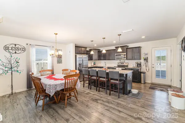 133 Galley LN, Statesville, NC 28677