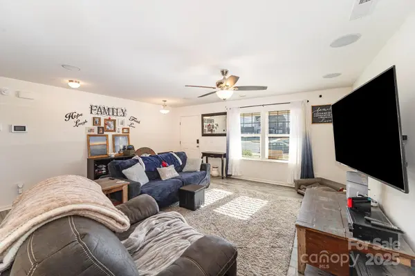 133 Galley LN, Statesville, NC 28677