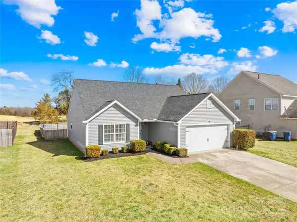 414 Glencroft DR, Wingate, NC 28174
