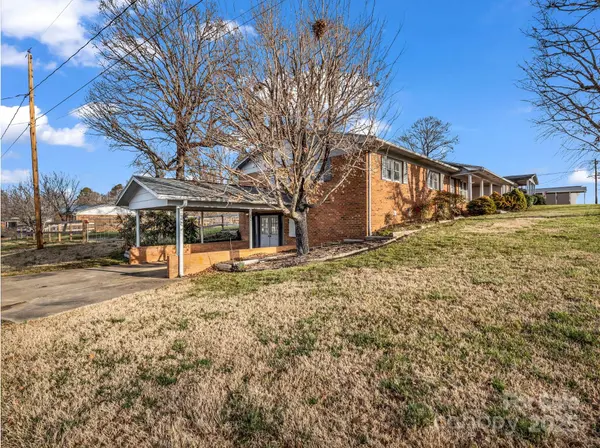 125 Oak Forest DR, Forest City, NC 28043