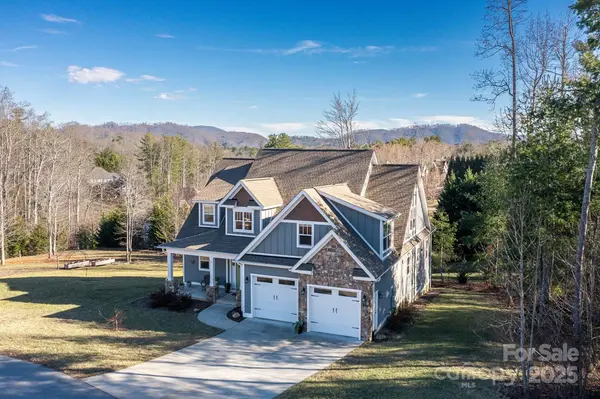3 Jackson Meadow RD, Fletcher, NC 28732