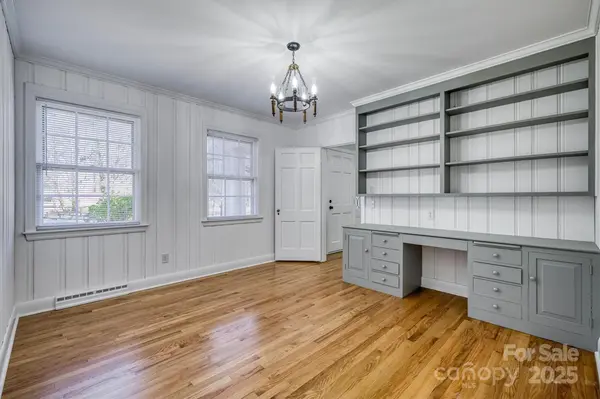 924 S Main AVE, Newton, NC 28658