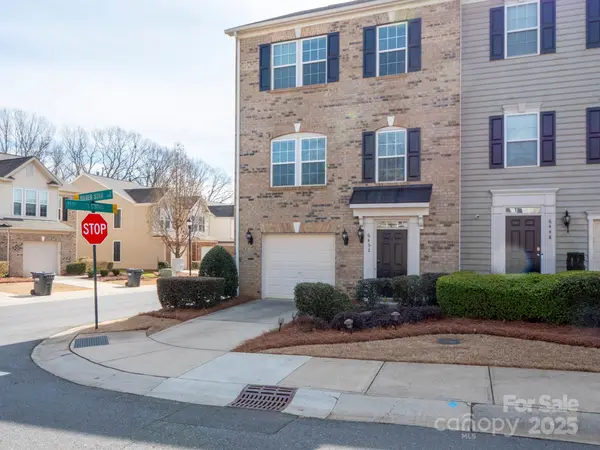 6452 Silver Star LN, Charlotte, NC 28210