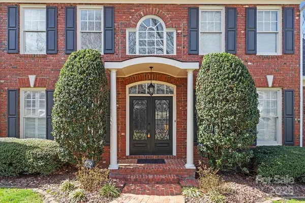 105 Royal Glen DR, Cary, NC 27518