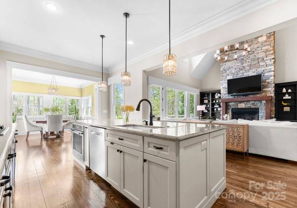 132 Tuskarora Point LN, Mooresville, NC 28117