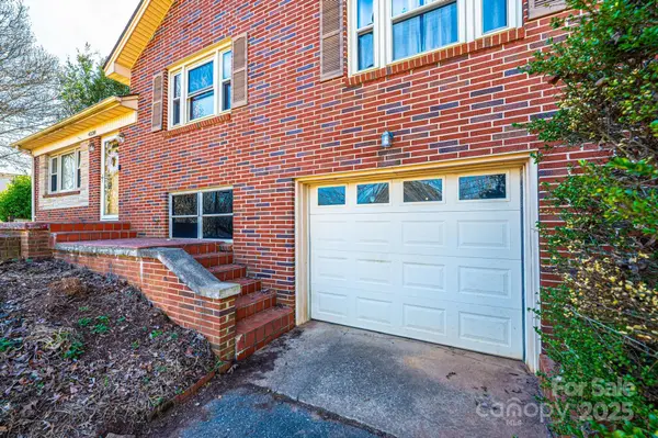 4238 Johnson Bridge RD, Hickory, NC 28602