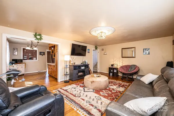 4238 Johnson Bridge RD, Hickory, NC 28602
