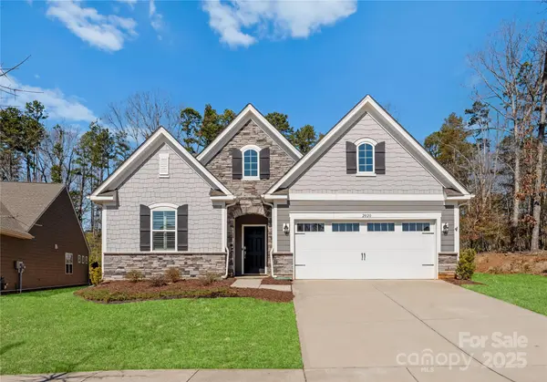 2020 Canova DR, Mount Holly, NC 28120