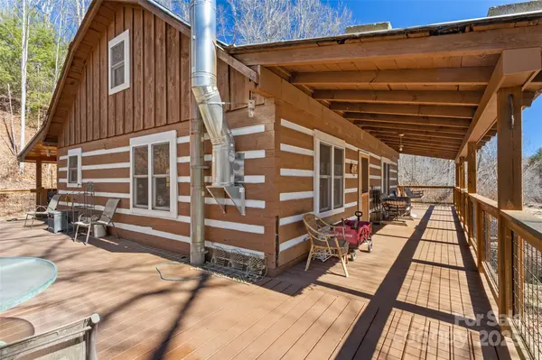 620 Hickory Springs RD, Burnsville, NC 28714